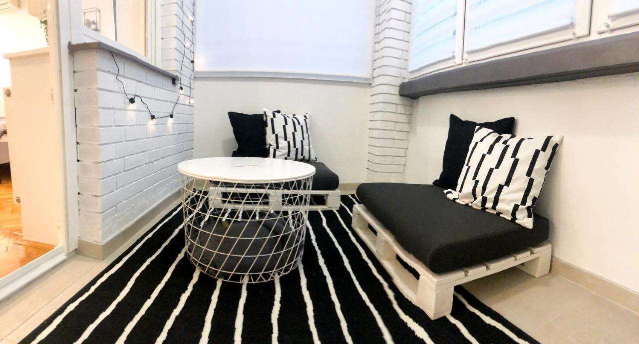 Promo - Flora Apartment Novi Sad Buitenkant foto