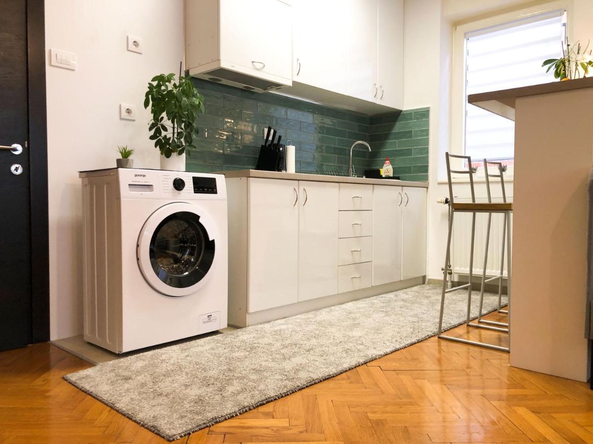 Promo - Flora Apartment Novi Sad Buitenkant foto