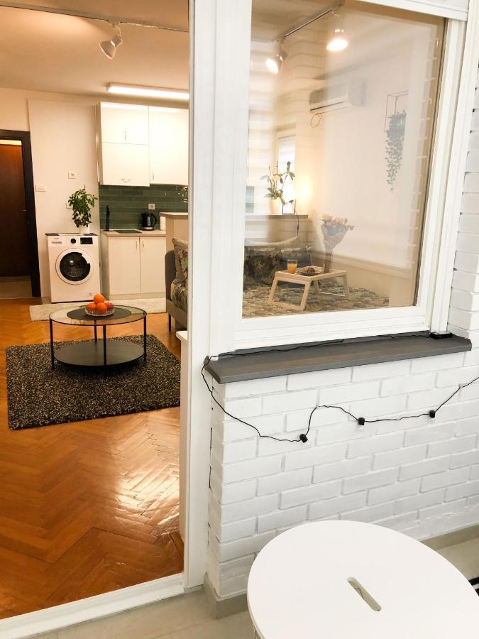 Promo - Flora Apartment Novi Sad Buitenkant foto